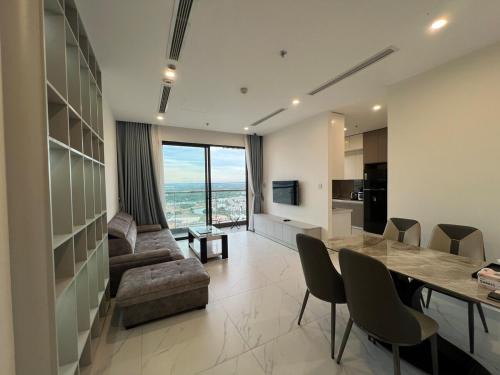 District 9 Apartment | Vinhomes Grand Park 2BR Chillin Home Best Vieww
