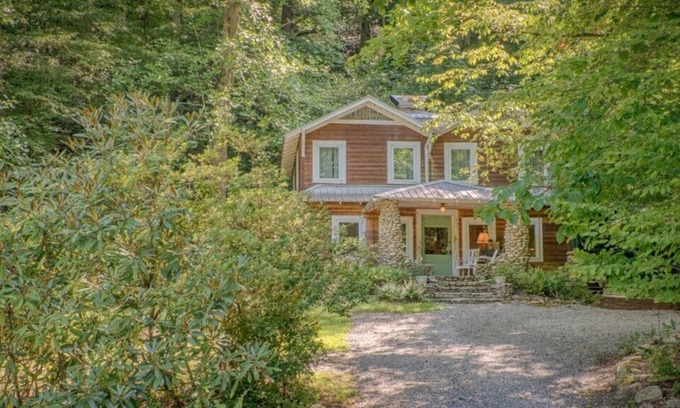 Chimney Rock House | Vintage and charming cabin with stone fireplace
