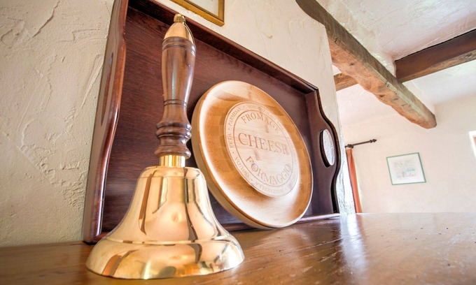 Llanfair Caereinion House | Vintage Holiday home in Welshpool with Garden