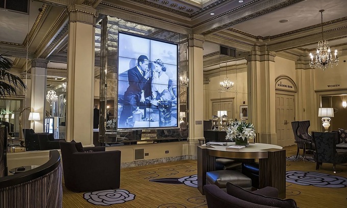 Goose Hollow Hotel | Vintage-Inspired Hotel with Cocktail Lounge and Art, Near Portland Art Museum!