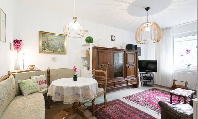 Pankow Apartment | Vintage-Style apartment at P-Berg/Pankow