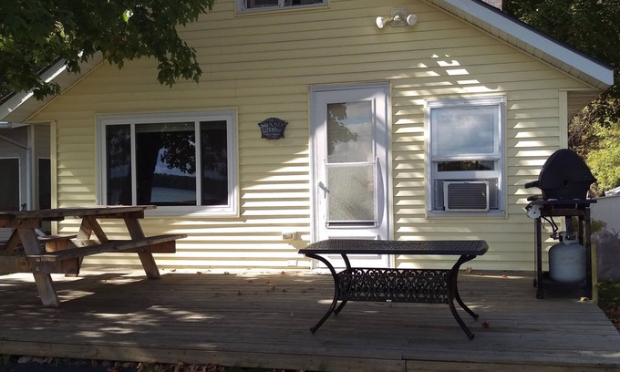 Cormorant Cabin | Vintage Upper Cormorant Lake Cabin
