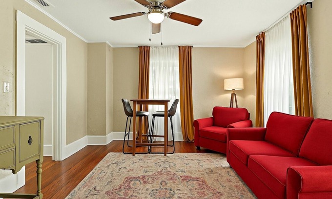 Historic Old Northeast House | Vintage View Loft