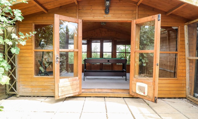 Freethorpe Cottage | Vintner's Cottage