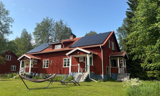 Filipstad Municipality Apartment | Viol vacation apartment in Värmland - 3 bedrooms, fireplace, nature & lake