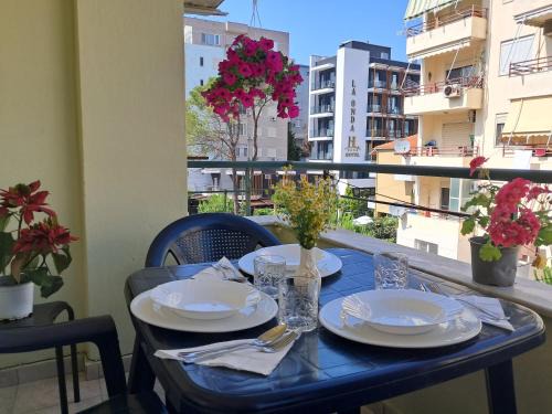 Shkembi i Kavajes Apartment | Violeta's Apartment
