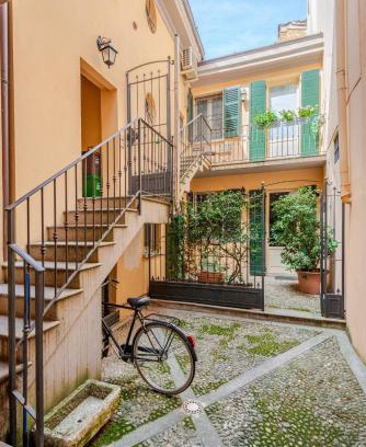 Cremona Apartment | Violino green