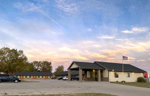 Falls City Hotel | Vision Inn Motel