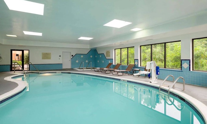 Danville Hotel | Visit Pool Stay Near Hess Rec Area With Pet Friendly Amenities Parking