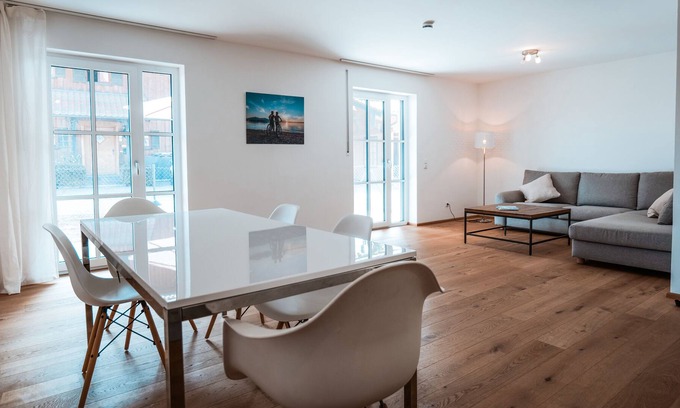 Stephanskirchen Apartment | VISITALPS garden apartment Gutshof am Simssee