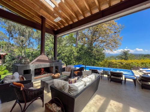 Valle de Bravo Villa | Vista al Nevado: Exceptional Home in Avandaro