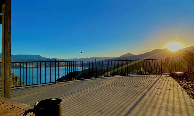 Lake Isabella House | Vista del Lago/Lake View/Sleeps 10