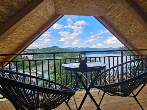 Herzegovina-Neretva Canton House | Vista Lago