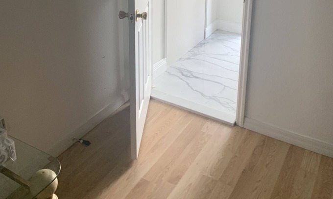 Vista East Apartment | Vista Lake Private Studio Entrance
