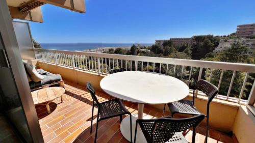 Fabron Apartment | Vista Mare