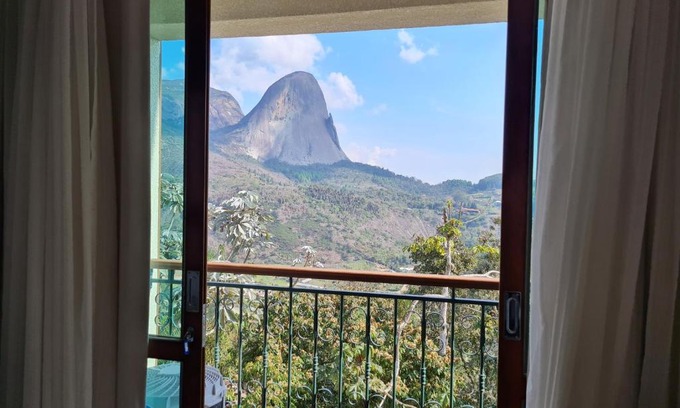 Pedra Azul Apartment | Vista para Pedra Azul e TV de 85'