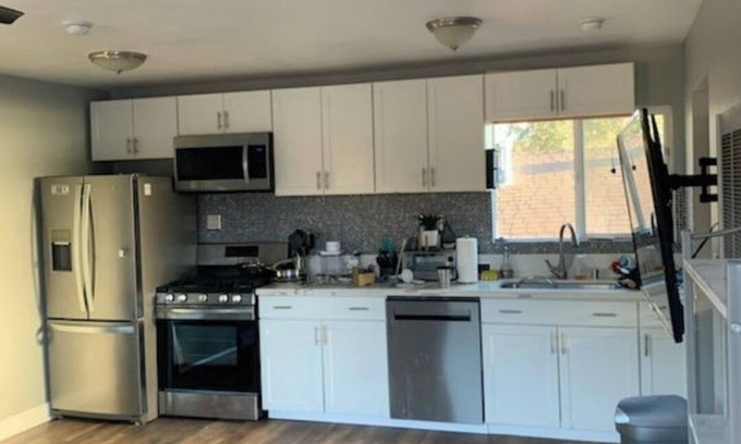 Sunset Park Apartment | Vista Rose
