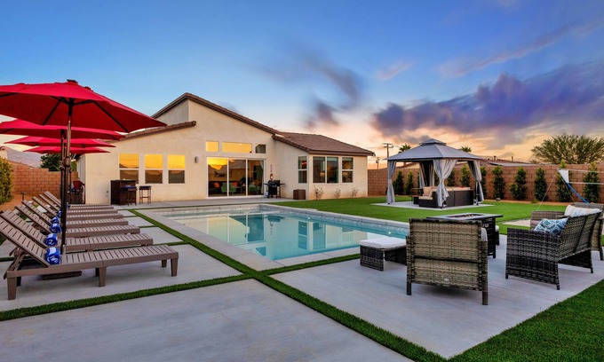 Desert Hot Springs House | Vista Springs, Large Pool 8 person Spa, Jr Volleyball Court with Mountain Views