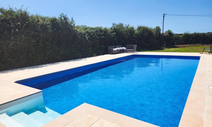 Port-Eynon Apartment | Vista Suite - 3 Bed Apartment - Ocean Breeze