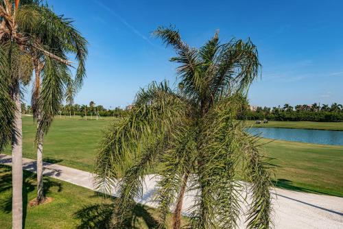 Isla del Sol House | Vista Verde N Golf Course Villa on the 12th Green