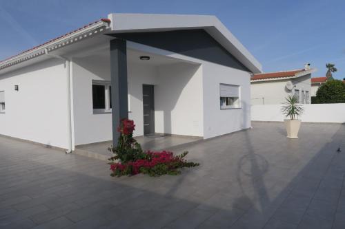 Torres Vedras Villa | Vivenda Buganvília