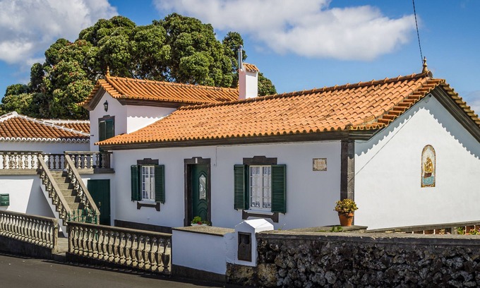 Praia da Vitoria Cottage | Vivenda Gomes (AL) - Traditional and comfortable house with vineyard and sea view