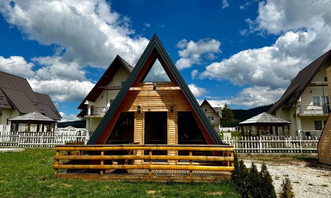 Sumece Ski Chalet | Vlasic Odmor - Microcastl