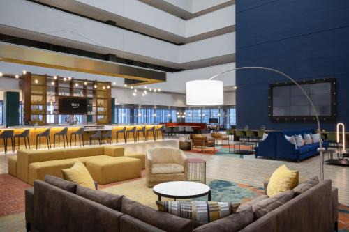 Downtown Chicago Hotel | voco Chicago Downtown - Riverwalk by IHG