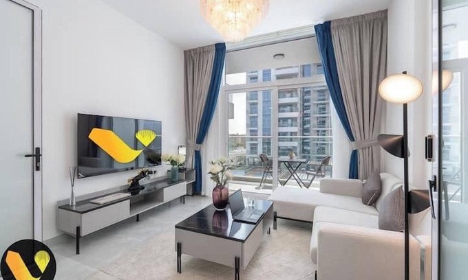 Discovery Gardens Apartment | Vogue Elegance at Pearlz near Metro