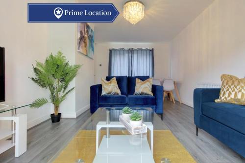 Huyton House | Voguish 3BR Home in Huyton