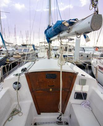 Gruissan Boat Rental | Voile d'Écume - Douce Nuit sur l'Eau