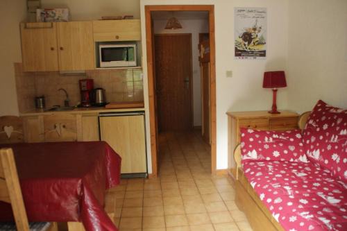 Chatel Apartment | VOINETTES VNB3 TELECABINE & MOUNTAIN 4 Pers