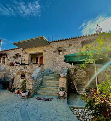 Kardamyli House | Voula Pansion