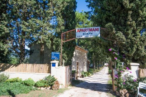 Pakostane Apartment | Vrana Lake Houses Kukin