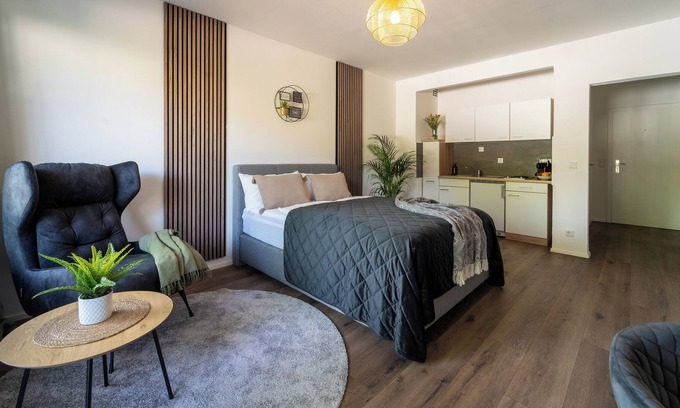 Bredeney Apartment | Vrbo Property