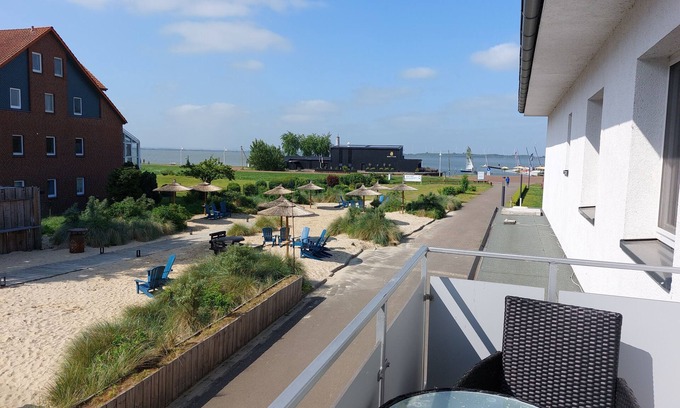Lembruch Apartment | Vrbo Property