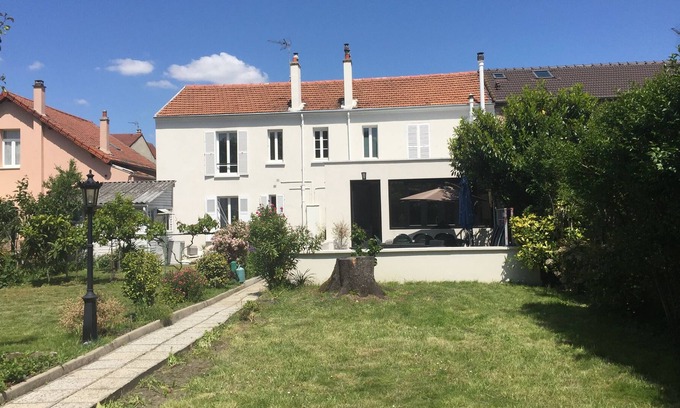 Bondy House | Vrbo Property