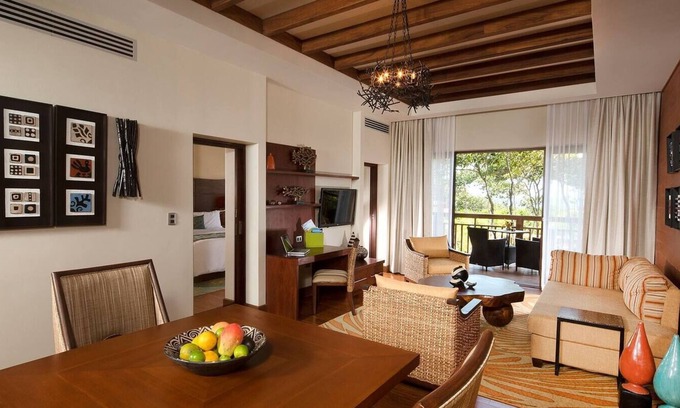 Tela Apartment | Vrbo Property
