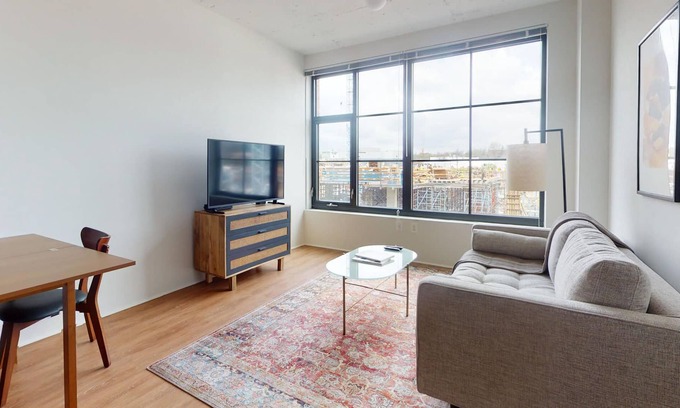 Eisenhower East Apartment | Vrbo Property