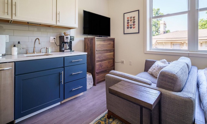 Spruce Hill Apartment | Vrbo Property