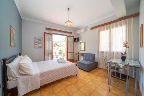 Agia Efimia Apartment | Vrettos Arts