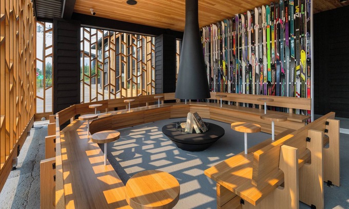 Revelstoke Hotel | VRGE Revelstoke