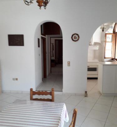 Aperathos Apartment | Vrodos Authetic Traditional Cycladic Home
