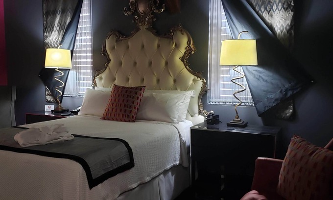 Old Louisville Hotel | Vu Guesthouse