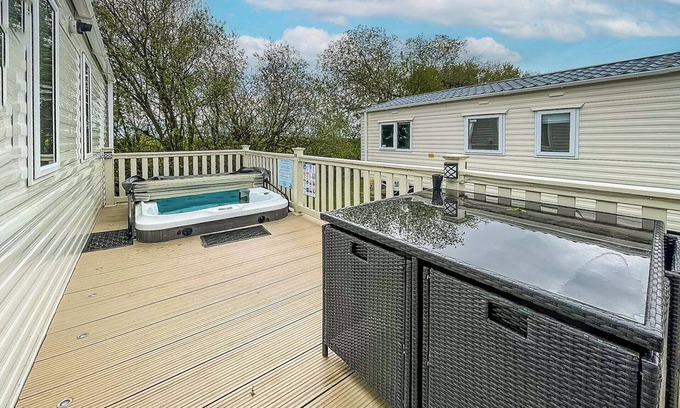 Tattershall Cottage | Vue Du Ciel - UK49027