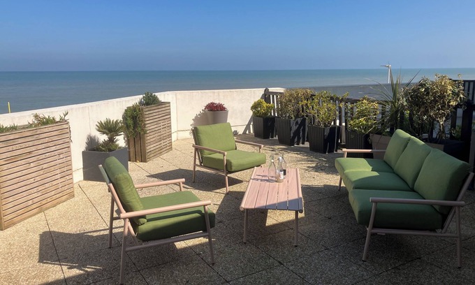Bernieres-sur-Mer Apartment | Vue Imprenable