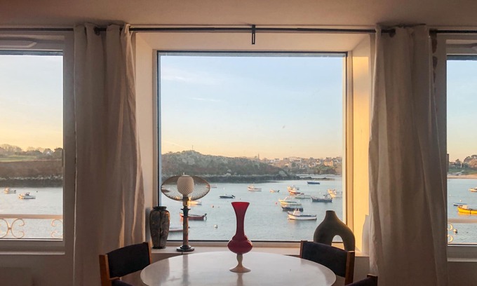 Saint-Mathieu Apartment | Vue Imprenable sur le Port