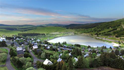 Besse-et-Saint-Anastaise Resort | VVF Super-Besse Auvergne Sancy