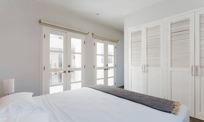 Casco Viejo Apartment | w Brilliant 2BR w Balcony in Panama
