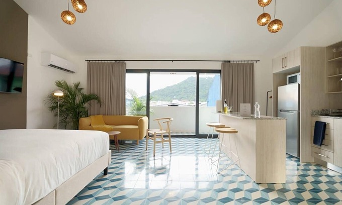 Santa Ana Apartment | w Fancy Loft in Santa Ana